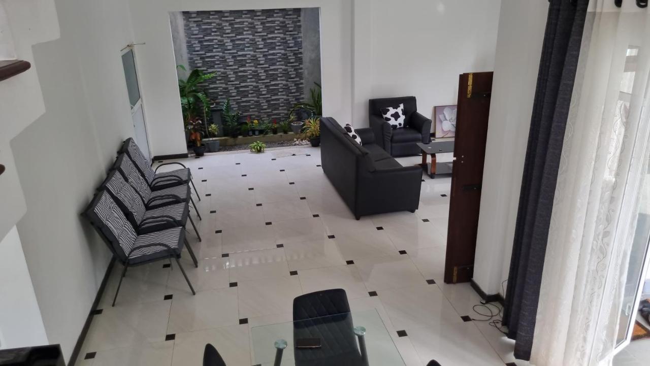 Vidushi Home Minuwangoda エクステリア 写真